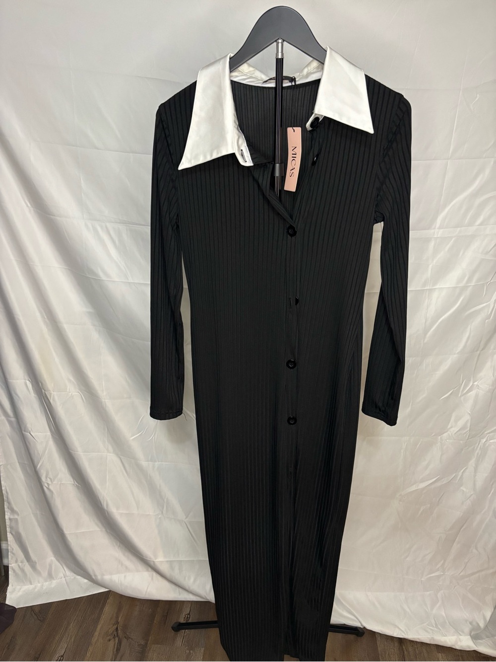 MICAS Black Long-Sleeve Button-Front Midi Dress with White Collar